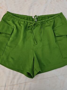 a new day Green Elastic Drawstring Satin Cargo Shorts